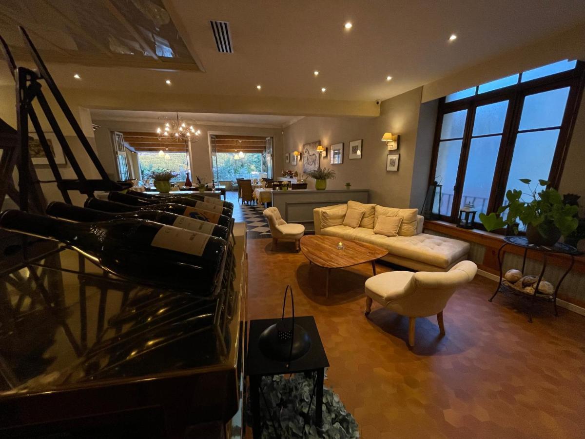 Hotel Berneron Vallon-Pont-dʼArc Zewnętrze zdjęcie