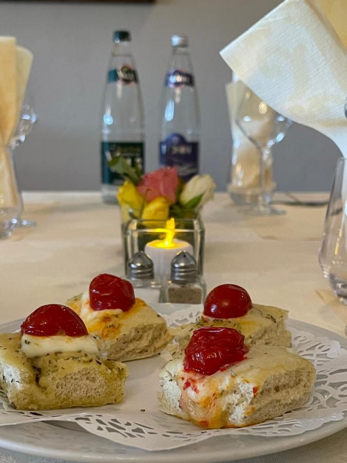 Hotel Berneron Vallon-Pont-dʼArc Zewnętrze zdjęcie