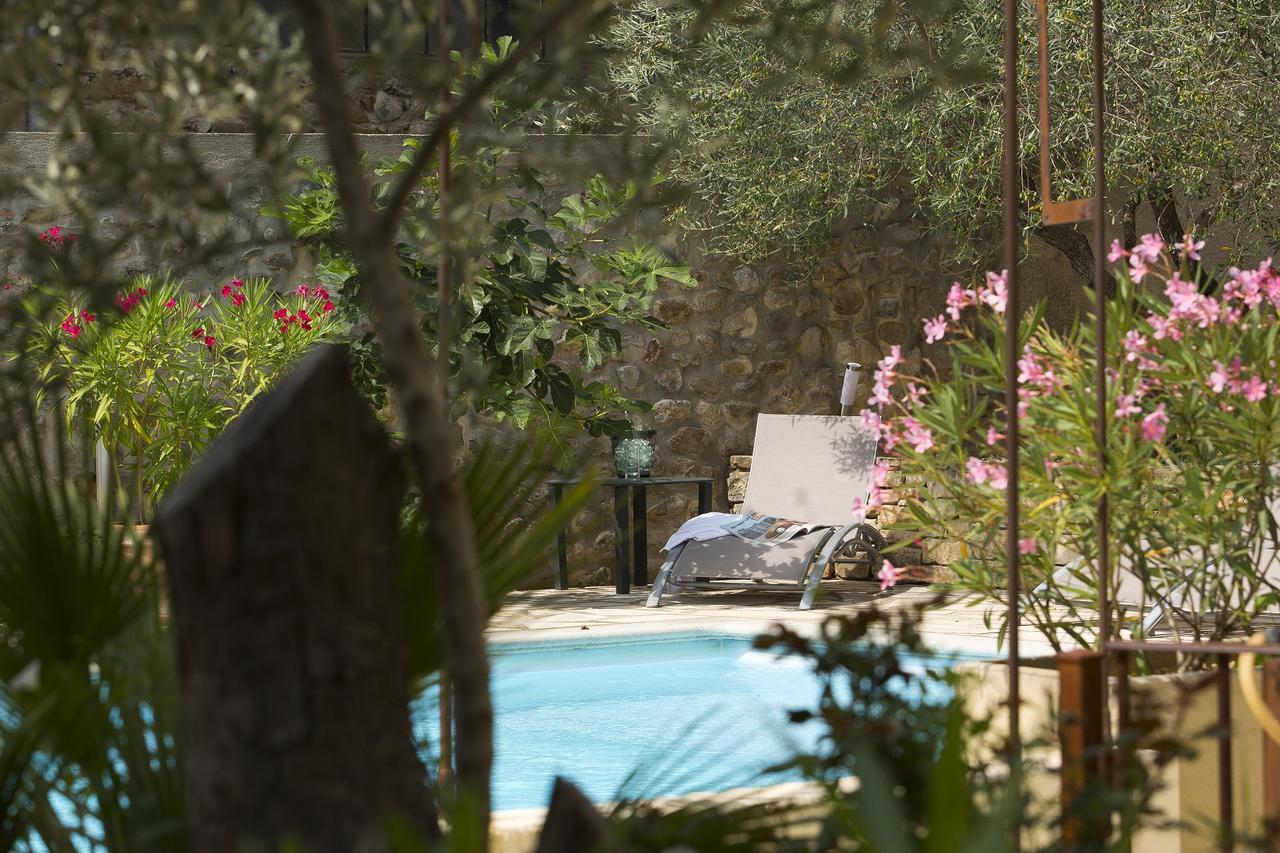Hotel Berneron Vallon-Pont-dʼArc Zewnętrze zdjęcie