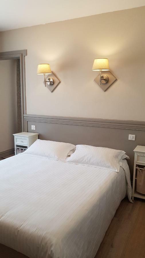 Hotel Berneron Vallon-Pont-dʼArc Zewnętrze zdjęcie